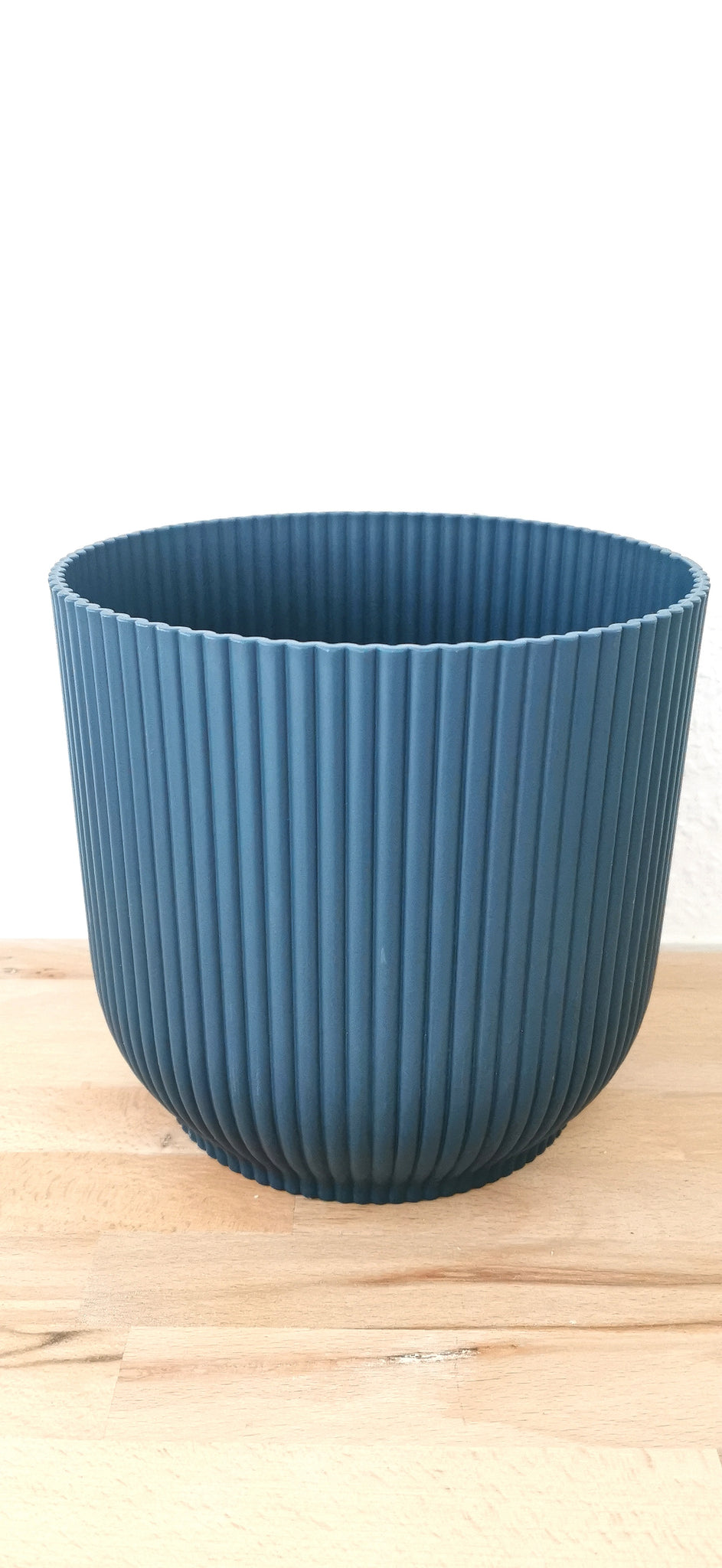 ELHO Plastic Pot - Deep Blue